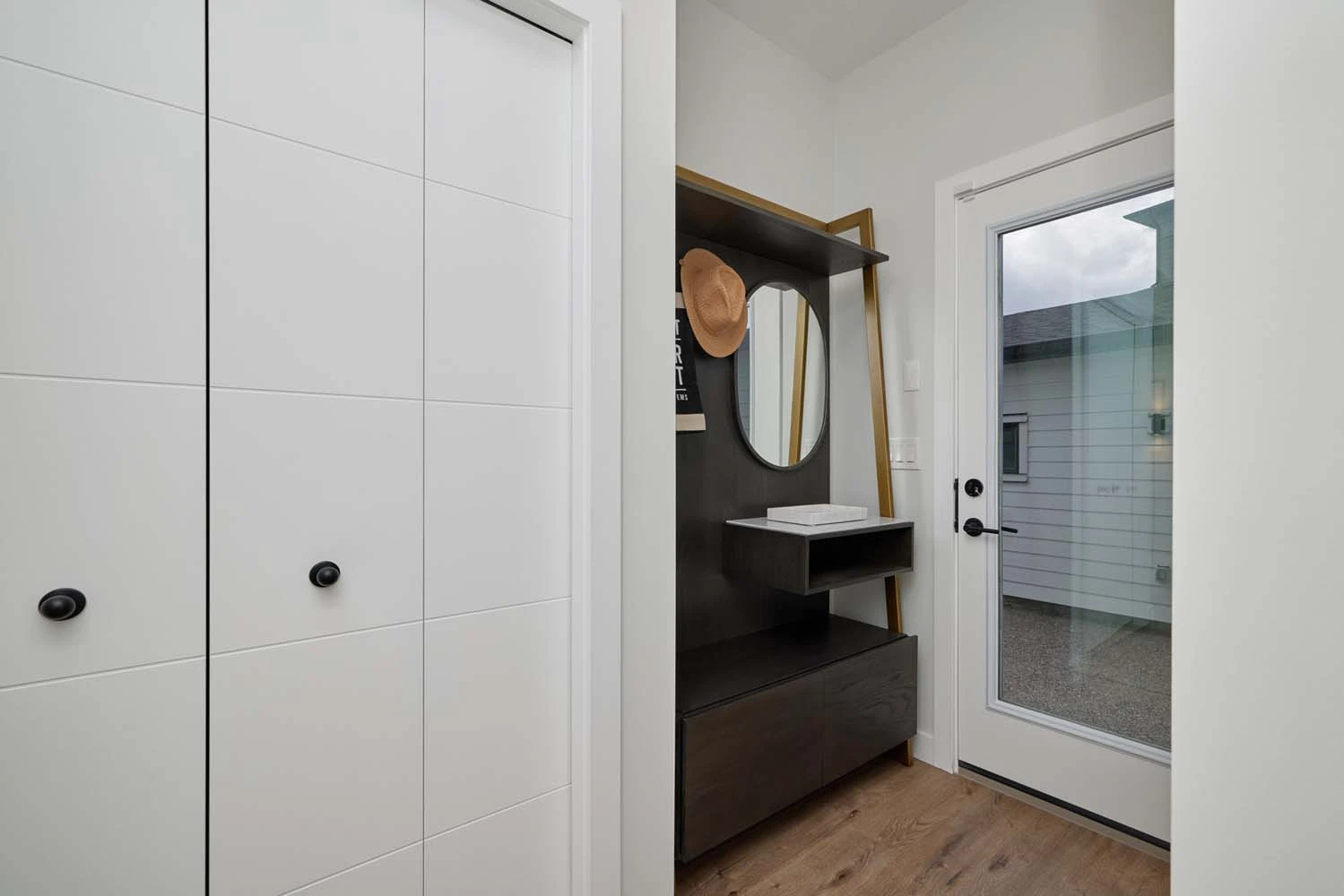 Cardel Designs Foyer Mudroom 01