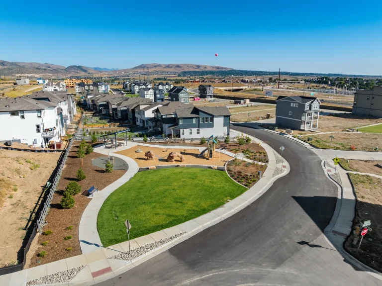 Three Hills - three-hills-gallery-02