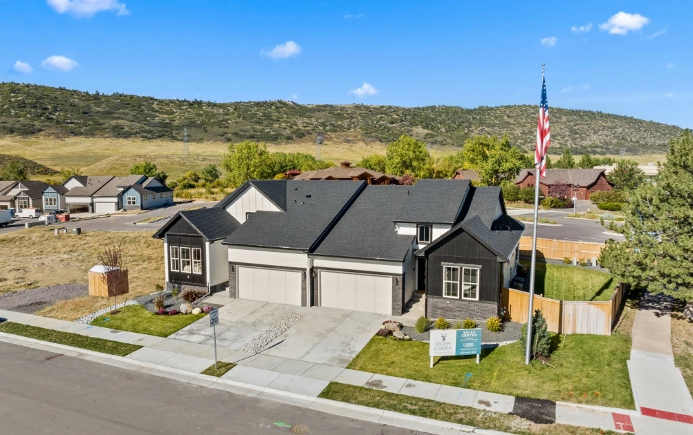 Deer Creek/Three Hills Community 01